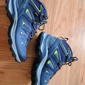 Gortex hiking shoes